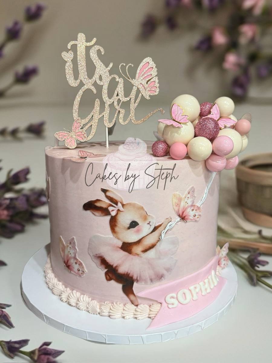 Pastel de baby shower malva con conejita bailarina, It's a Girl por Cakes by Steph