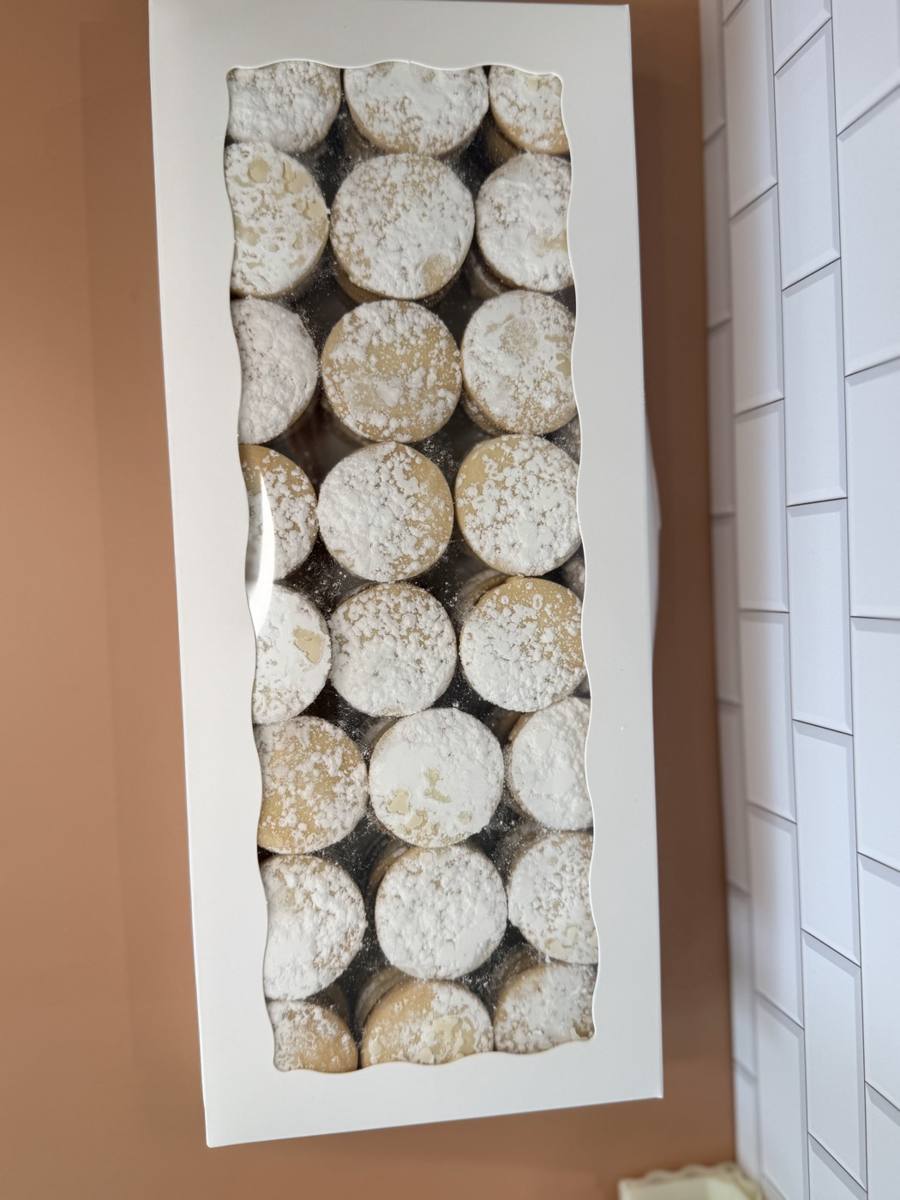 Alfajores peruanos rellenos de manjar blanco por Cakes by Steph