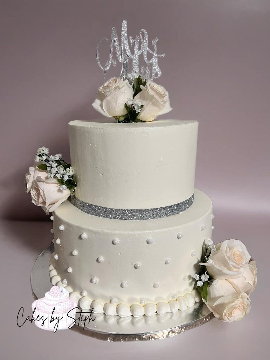 Bespoke wedding cake by Cakes by Steph, Loudoun County